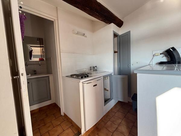 A LOUER - AIX EN PROVENCE - CENTRE VILLE - STUDIO MEUBLE