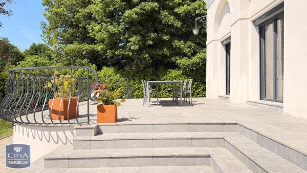 Demeure à vendre 5 pièces 196.6m² Beaumont-lès-Valence (26760)