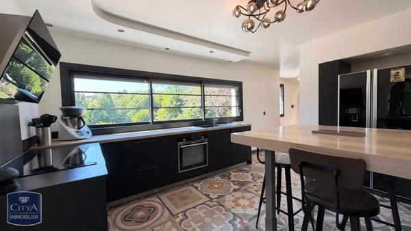 Demeure à vendre 5 pièces 196.6m² Beaumont-lès-Valence (26760)