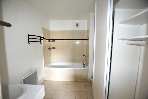 À vendre : Appartement 2 pièces à Montlhéry - Bon état, dernier étage