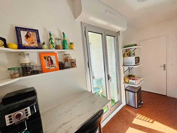 Centre-ville de Puteaux : Appartement de 4 pièces de 82m² avec balcons et cave