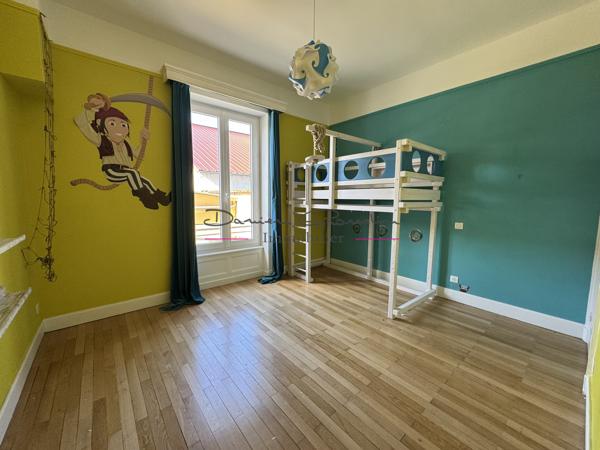 Spacieuse maison familiale 5 chambres avec terrasse – Proche gare et écoles – Le Coteau