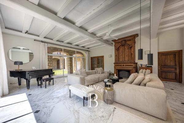 Le Bar-sur-Loup, Villa 9 Chambres -  458 m² à vendre