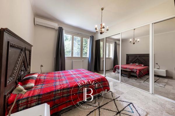 Le Bar-sur-Loup, Villa 9 Chambres -  458 m² à vendre