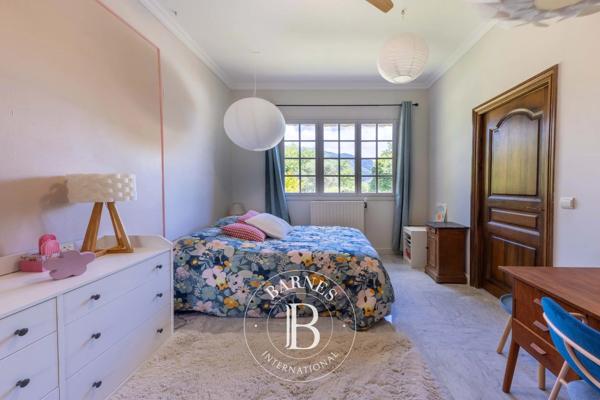 Le Bar-sur-Loup, Villa 9 Chambres -  458 m² à vendre