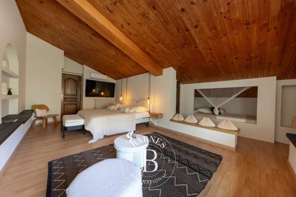 Le Bar-sur-Loup, Villa 9 Chambres -  458 m² à vendre