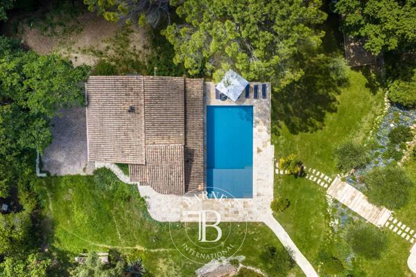 Le Bar-sur-Loup, Villa 9 Chambres -  458 m² à vendre