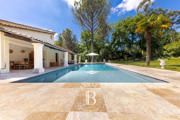 Le Bar-sur-Loup, Villa 9 Chambres -  458 m² à vendre