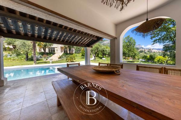Le Bar-sur-Loup, Villa 9 Chambres -  458 m² à vendre