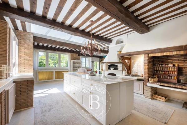 Le Bar-sur-Loup, Villa 9 Chambres -  458 m² à vendre