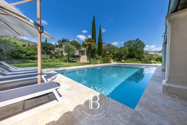 Le Bar-sur-Loup, Villa 9 Chambres -  458 m² à vendre