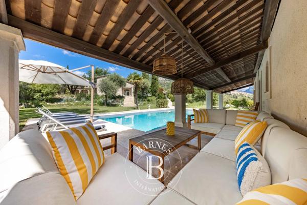 Le Bar-sur-Loup, Villa 9 Chambres -  458 m² à vendre