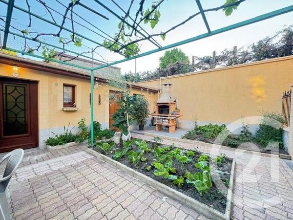 Immeuble à vendre  166 m2 BOBIGNY - 93