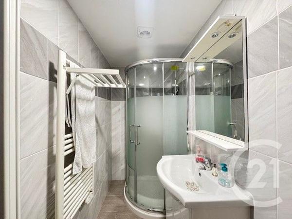Immeuble à vendre  166 m2 BOBIGNY - 93