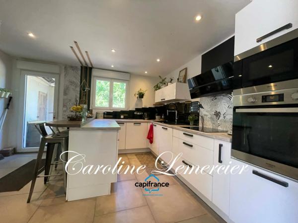 Maison à vendre 7 pièces proche LE MANS de 183 m² habitables et studio 2 chambres, sur 9 hectares de terre