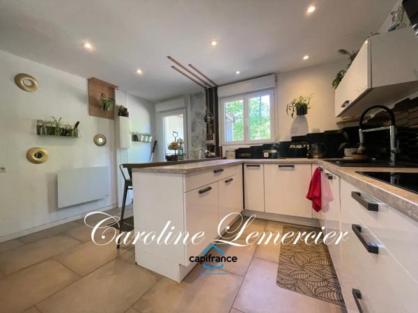 Maison à vendre 7 pièces proche LE MANS de 183 m² habitables et studio 2 chambres, sur 9 hectares de terre