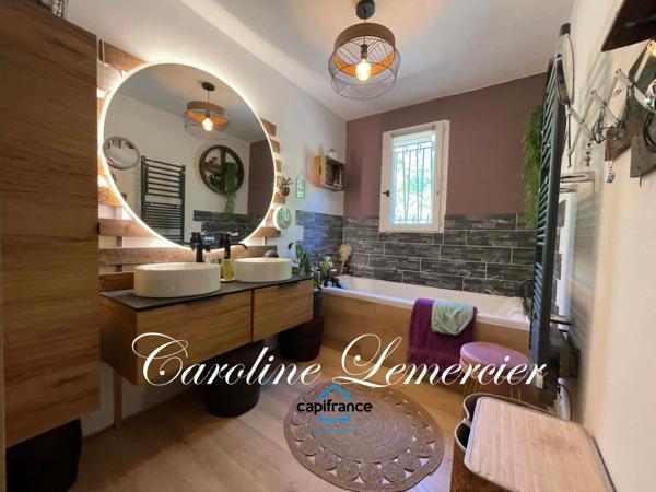 Maison à vendre 7 pièces proche LE MANS de 183 m² habitables et studio 2 chambres, sur 9 hectares de terre