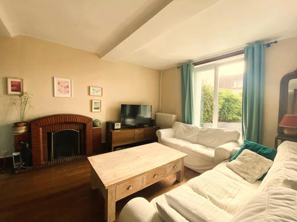 Propriété de caractère en pierre proche toutes commodités