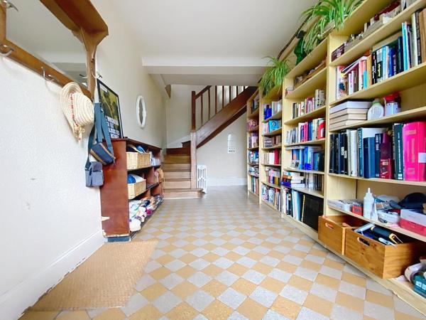 Propriété de caractère en pierre proche toutes commodités