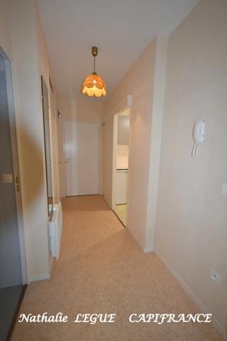 Vendée CHALLANS ( 85 ) centre ville Appartement 51 m² , 1 chambre à vendre 3 pièces , balcon , garage entre LA ROCHE sur YON , NOIRMOUTIER et NANTES