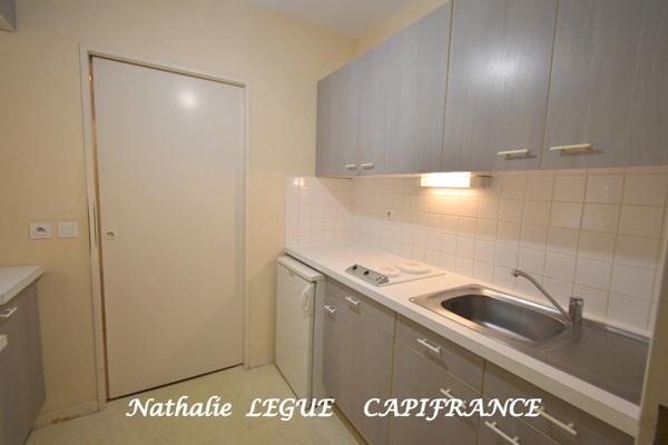 Vendée CHALLANS ( 85 ) centre ville Appartement 51 m² , 1 chambre à vendre 3 pièces , balcon , garage entre LA ROCHE sur YON , NOIRMOUTIER et NANTES