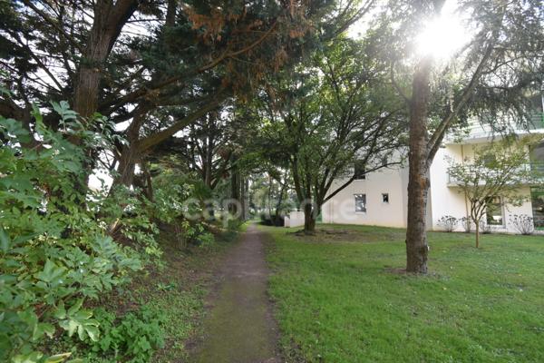 Vendée CHALLANS ( 85 ) centre ville Appartement 51 m² , 1 chambre à vendre 3 pièces , balcon , garage entre LA ROCHE sur YON , NOIRMOUTIER et NANTES