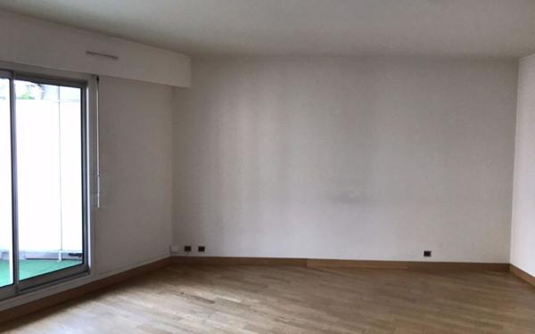 Appartement à louer    2 pièces • 47 m2 Saint-Maurice
