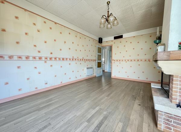 DPE D,  MAISON proche centre-ville de Verrières-le-Buisson,3 CHAMBRES, Garage, cave.