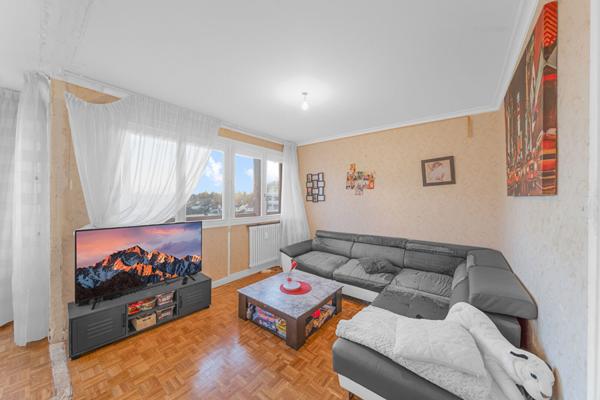 Appartement T4 de 72 m² avec balcon et garage à Châtenoy-le-Royal