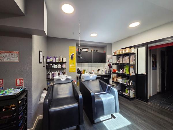 Local commercial + Fond de commerce salon de coiffure