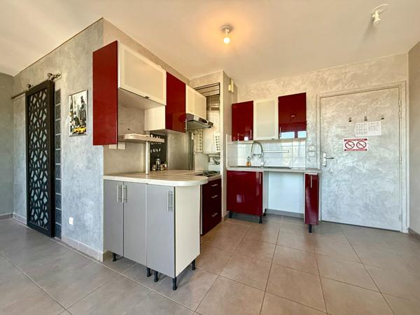 La Ciotat Bel Appartement T1 de 33 m² dans résidence avec piscine.