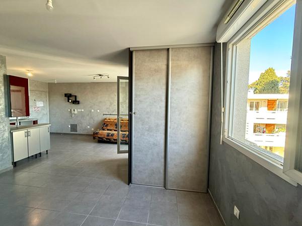 La Ciotat Bel Appartement T1 de 33 m² dans résidence avec piscine.
