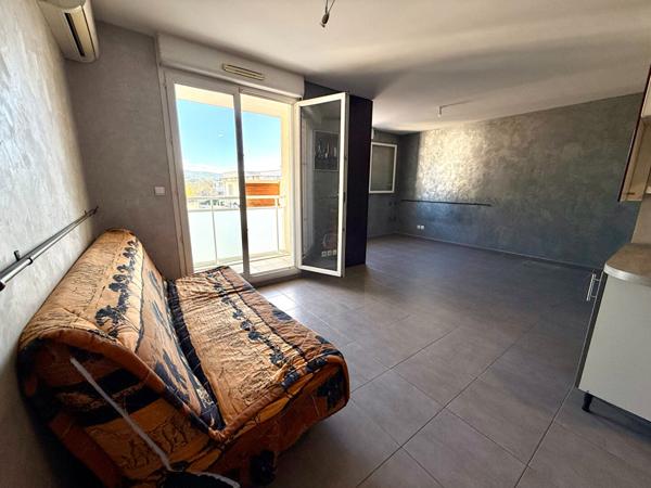 La Ciotat Bel Appartement T1 de 33 m² dans résidence avec piscine.
