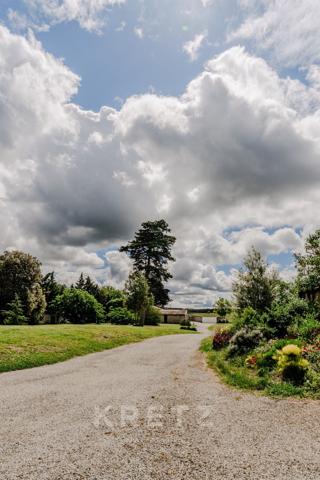 Propriété équestre à vendre à Montréal dans l’Aude – Domaine de 50 hectares avec maison de caractère