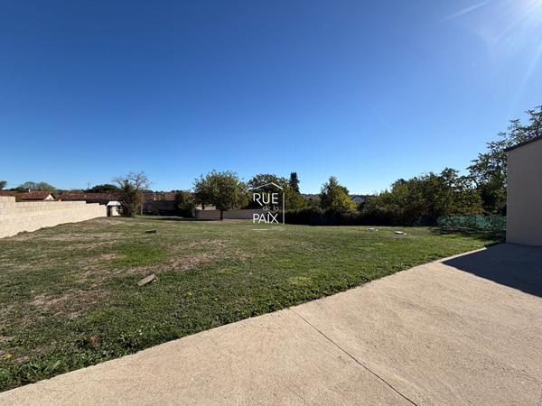 79400 SAINT MAIXENT L ECOLE Pavillon de plain-pied Saint Maixent L'Ecole - 190 m2