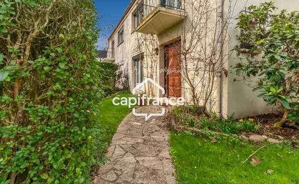 Maison familiale 5 chambres avec jardin – Gare à pied – Maurepas