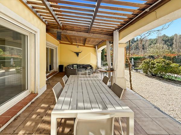 ERA Provaix Maison 207 m2 8 pièces
