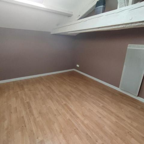 Longère Mortagne sur Sèvre 3 chambres + logement locatif 2 chambres 130 m2