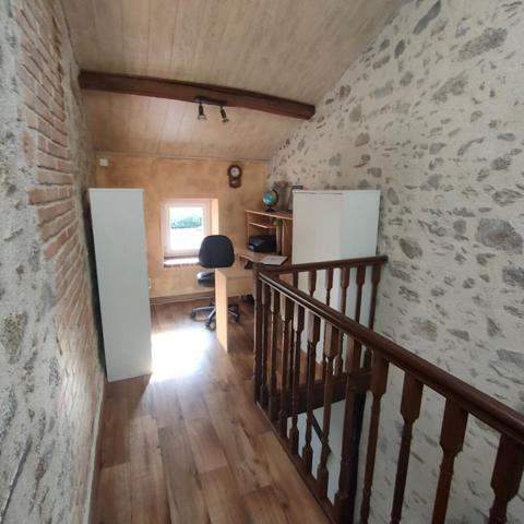 Longère Mortagne sur Sèvre 3 chambres + logement locatif 2 chambres 130 m2