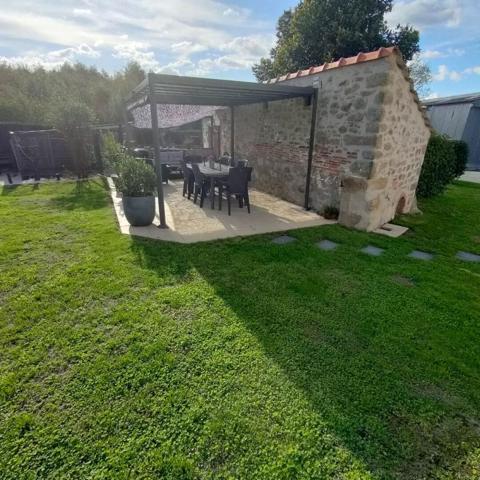 Longère Mortagne sur Sèvre 3 chambres + logement locatif 2 chambres 130 m2