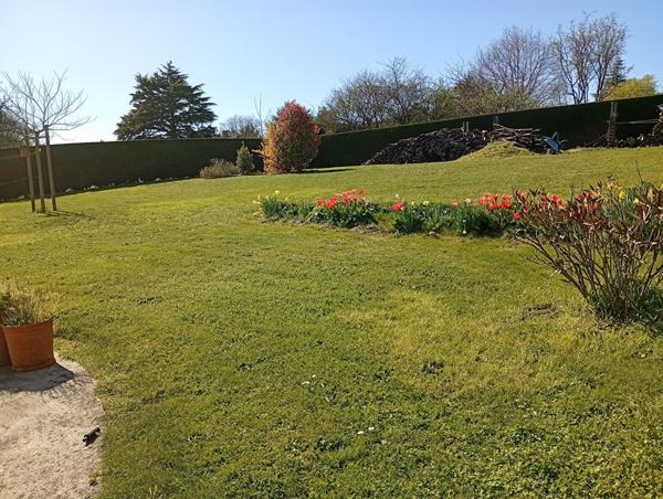 Maison 97.49 m2 + sous-sol 104 m²