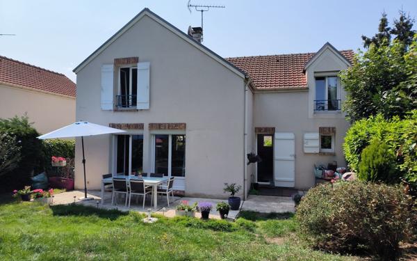 Maison à vendre    5 pièces •  Soisy-sur-Seine