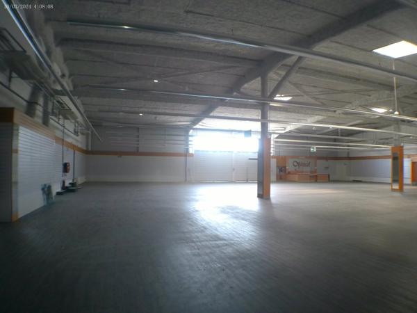 CHATEAUBERNARD Local Commercial A LOUER