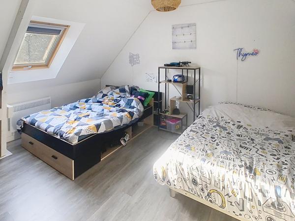 À vendre à Châteauneuf-sur-Sarthe, Maison moderne de 2008 avec beaux volumes !