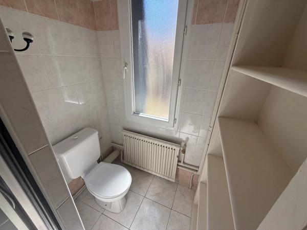 Location                                                      Appartement
                        
                     2 pièces                      90 m2                     à Lodève