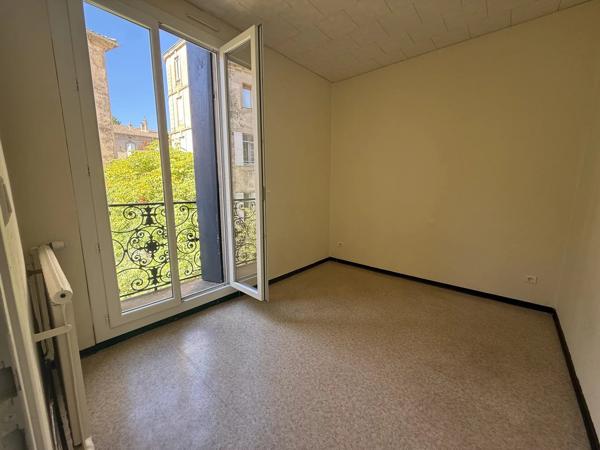 Location                                                      Appartement
                        
                     2 pièces                      90 m2                     à Lodève