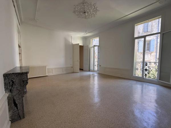 Location                                                      Appartement
                        
                     2 pièces                      90 m2                     à Lodève