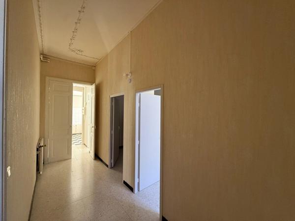 Location                                                      Appartement
                        
                     2 pièces                      90 m2                     à Lodève