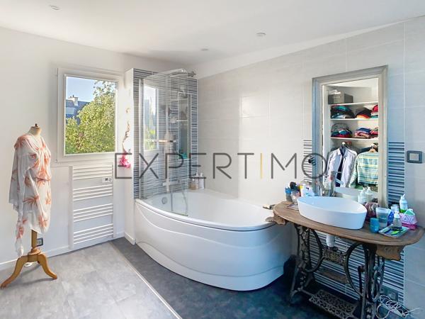 Bretteville-sur-Odon (14760) AU PIED DES ECOLES ET COMMERCES