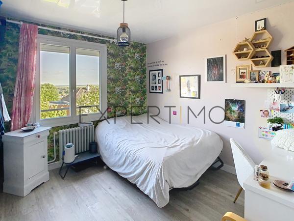 Bretteville-sur-Odon (14760) AU PIED DES ECOLES ET COMMERCES